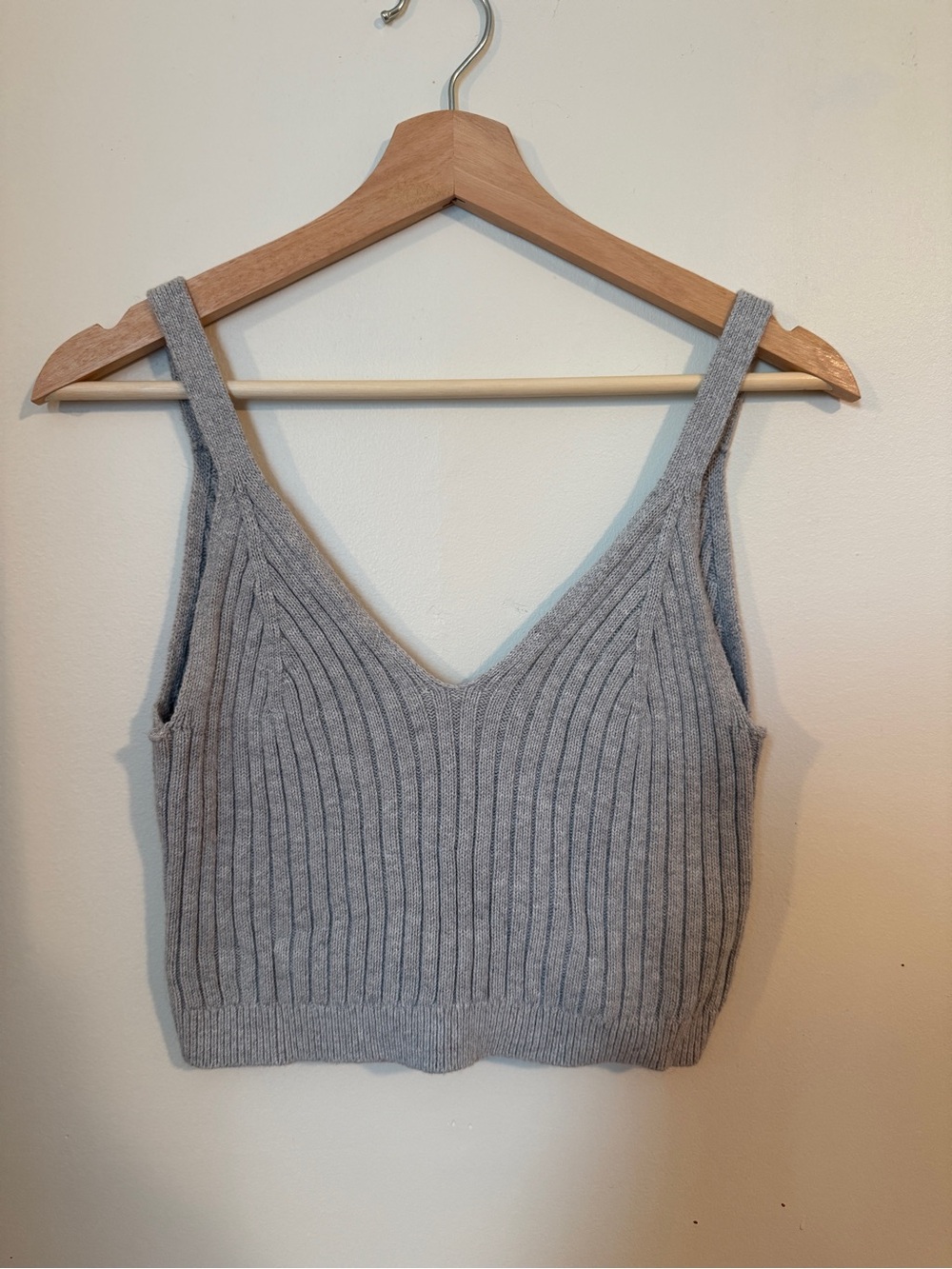 aerie Ribbed V-Neck Cropped Tank - Light Gray